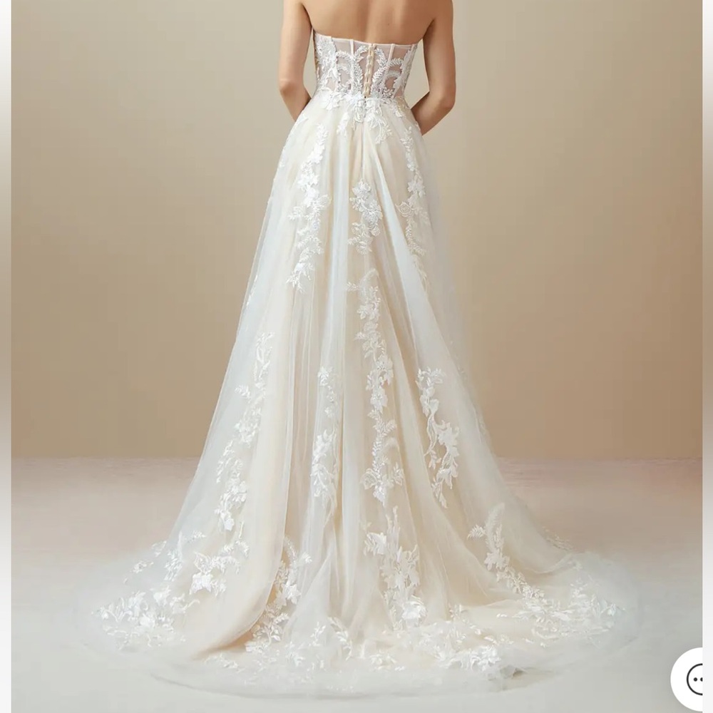 NWT Azazie Aurorie Wedding Dress, Sweetheart Corset Tulle Lace A-Line, Size 4 - Picture 4 of 9